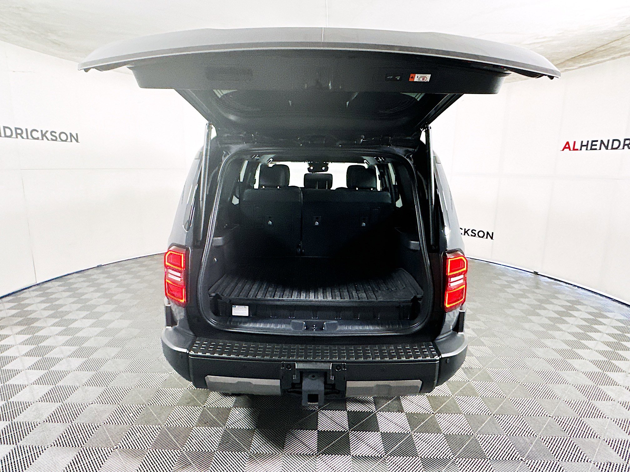 Certified 2025 Toyota Land Cruiser image 31