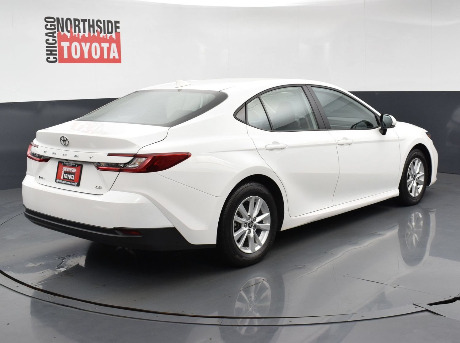 Used 2025 Toyota Camry LE FWD image 4