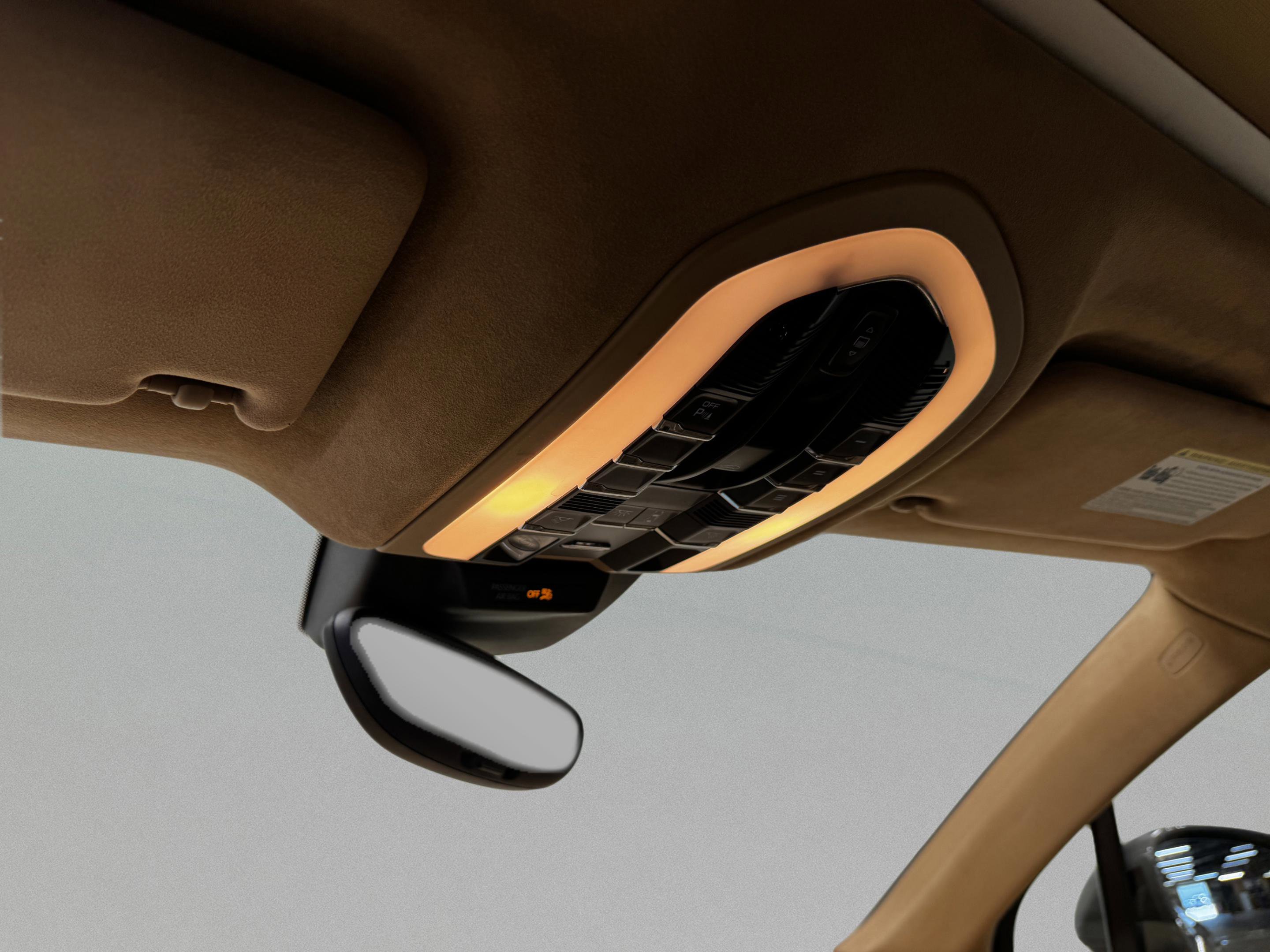 Used 2016 Porsche Macan Turbo image 20