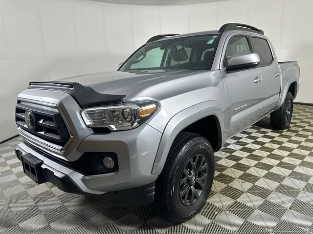 Used 2023 Toyota Tacoma SR5 AWD/4WD image 3