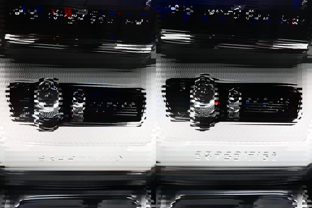 Used 2025 Ford Expedition Max Active image 24