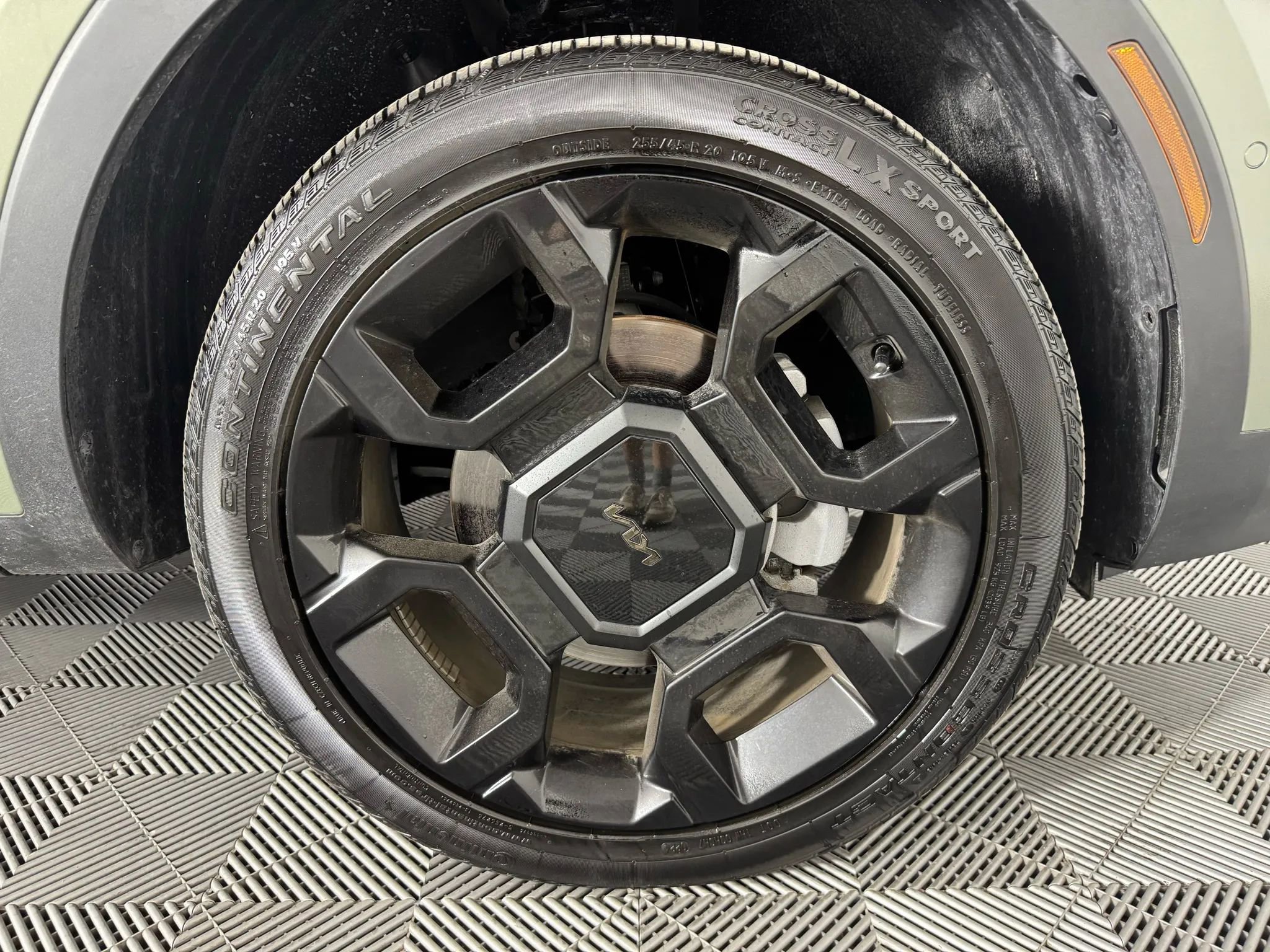 Used 2025 Kia Sorento SX image 52