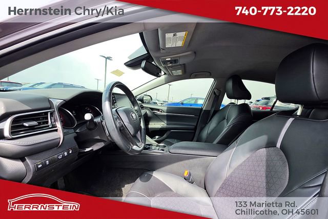 Used 2022 Toyota Camry XSE image 21