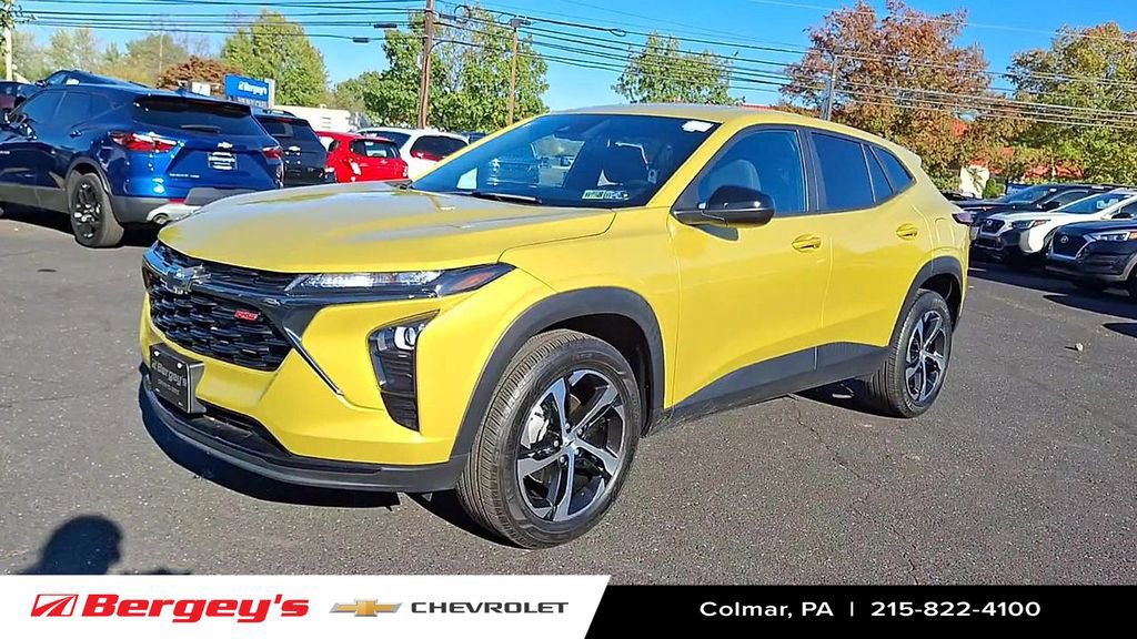 Certified 2024 Chevrolet Trax RS w/ Driver Confidence Package image 5