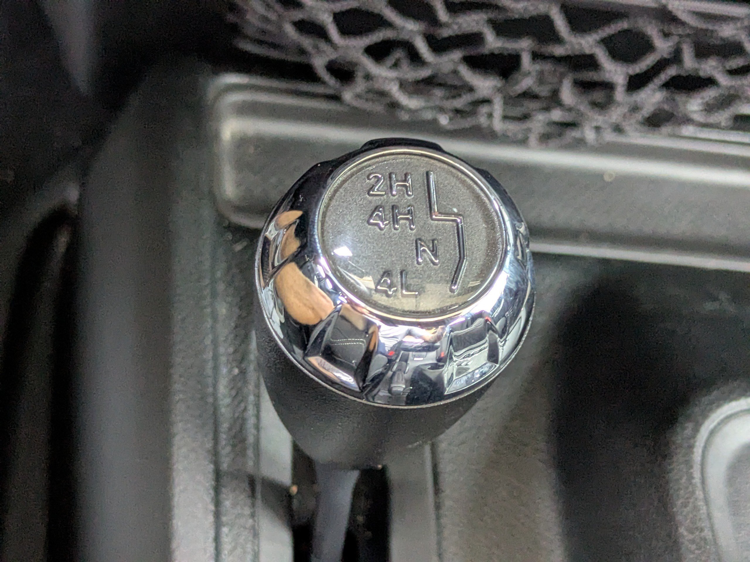 Used 2018 Jeep Wrangler Unlimited Sahara AWD/4WD image 26