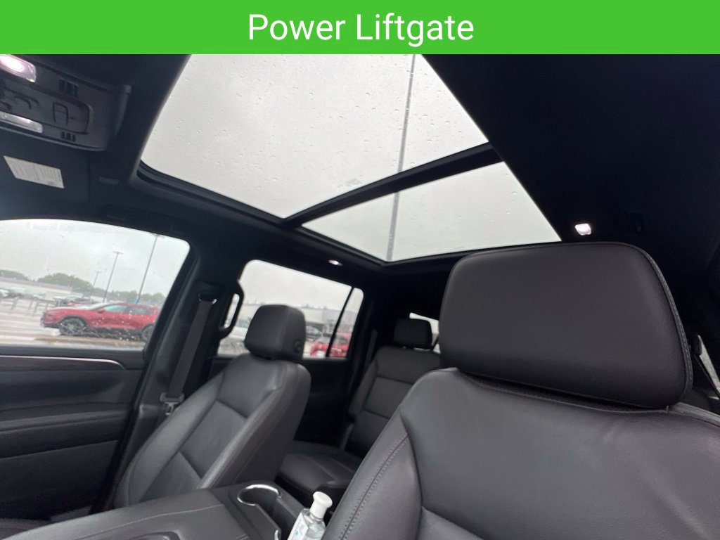 Used 2024 Chevrolet Suburban Z71 w/ Luxury Package AWD/4WD image 24