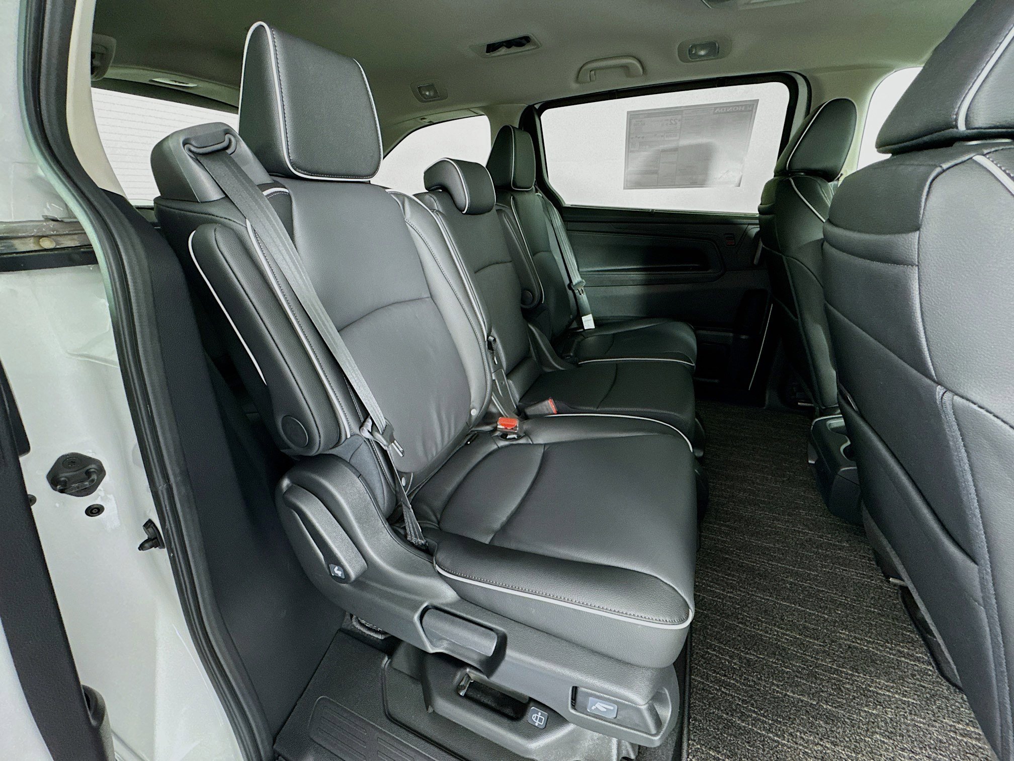 New 2026 Honda Odyssey Touring image 30