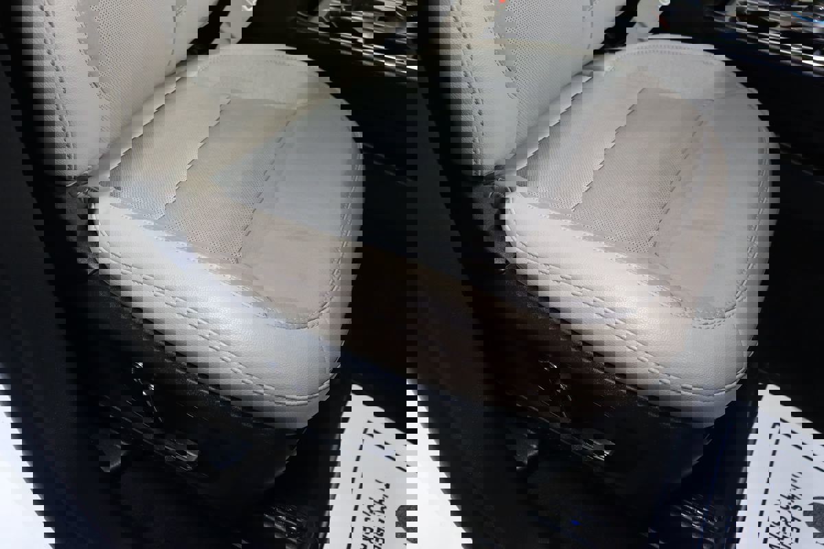 Used 2020 Ford Explorer Limited AWD/4WD image 74