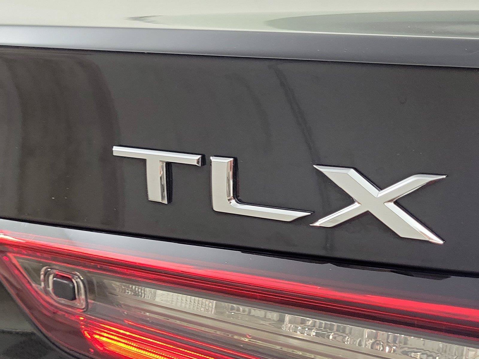 Used 2022 Acura TLX SH-AWD image 7