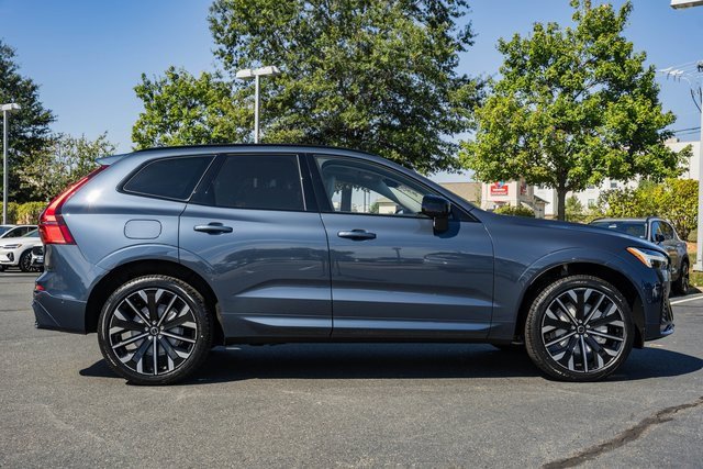 New 2026 Volvo XC60 B5 Ultra w/ Protection Package Premier image 3