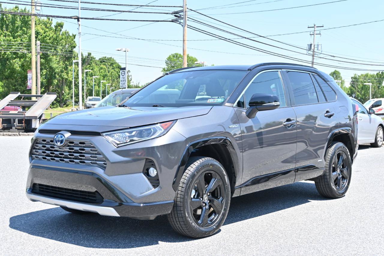Used 2021 Toyota RAV4 XSE AWD/4WD image 5