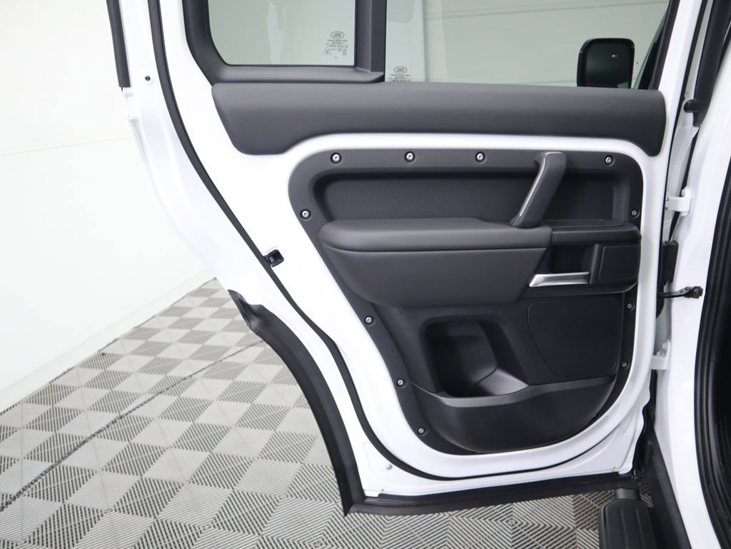 New 2025 Land Rover Defender 130 V8 image 27