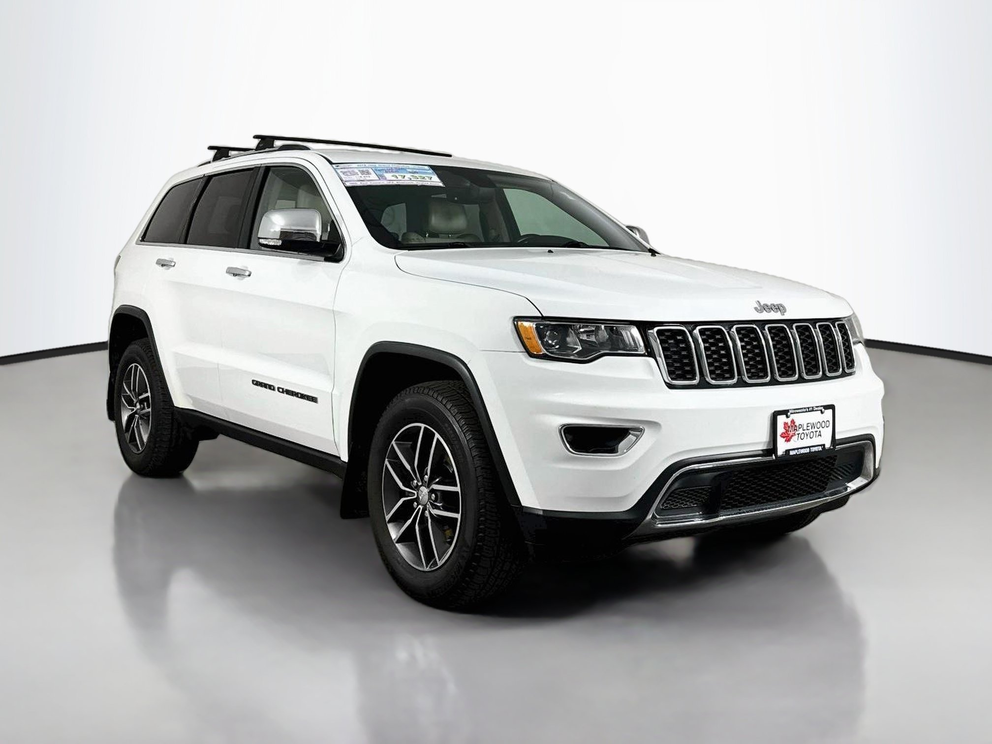 Used 2018 Jeep Grand Cherokee Limited AWD/4WD image 1