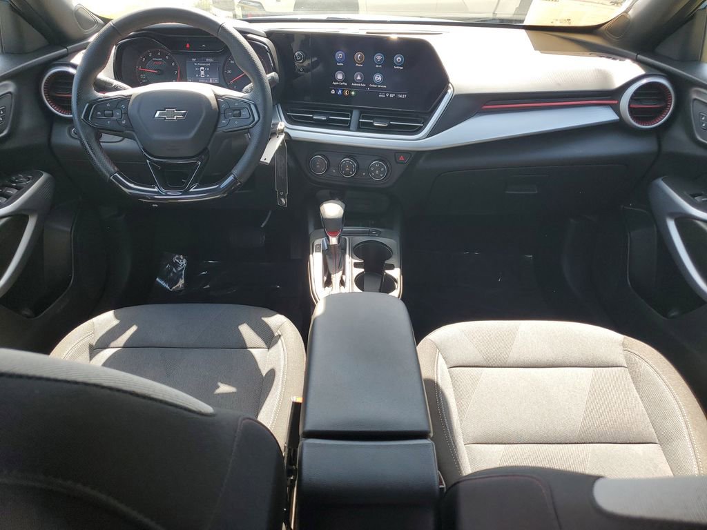 Used 2024 Chevrolet Trax RS image 11