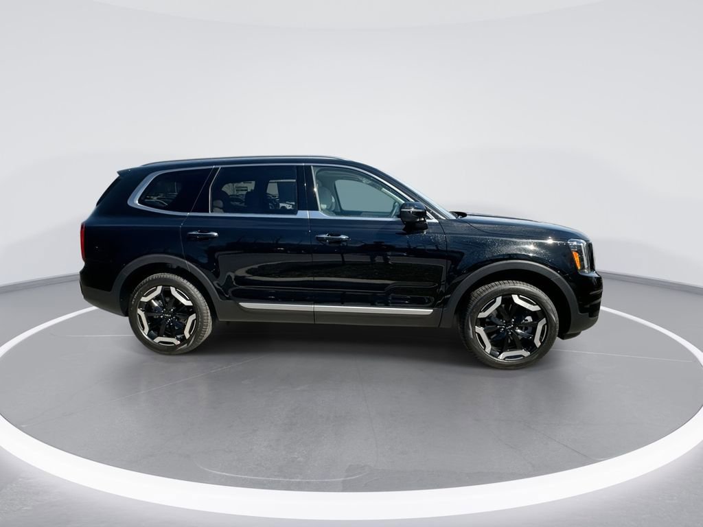 New 2025 Kia Telluride S image 8