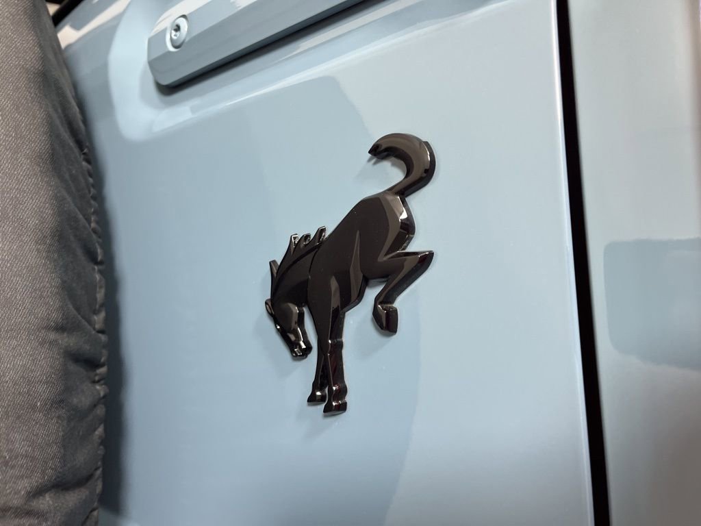 Used 2023 Ford Bronco Wildtrak image 3