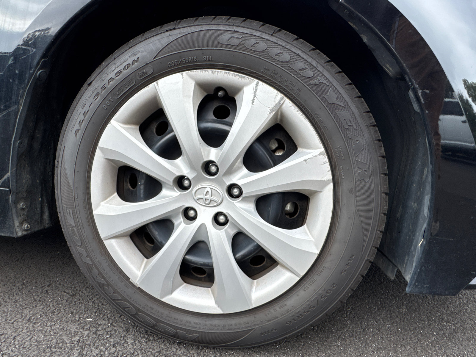 Used 2024 Toyota Corolla LE FWD image 10