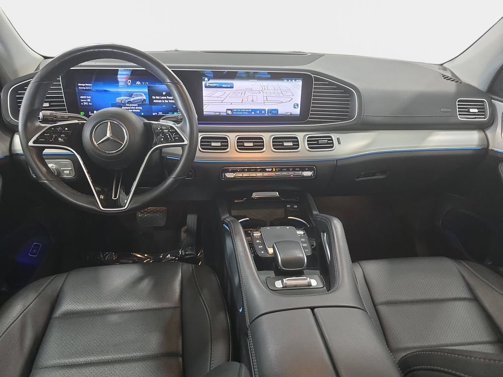 Used 2024 Mercedes-Benz GLS 450 4MATIC image 10