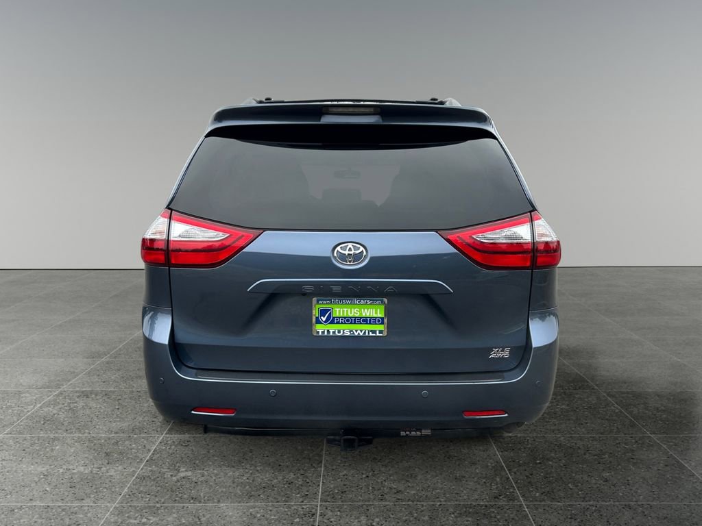 Used 2017 Toyota Sienna XLE Premium image 6