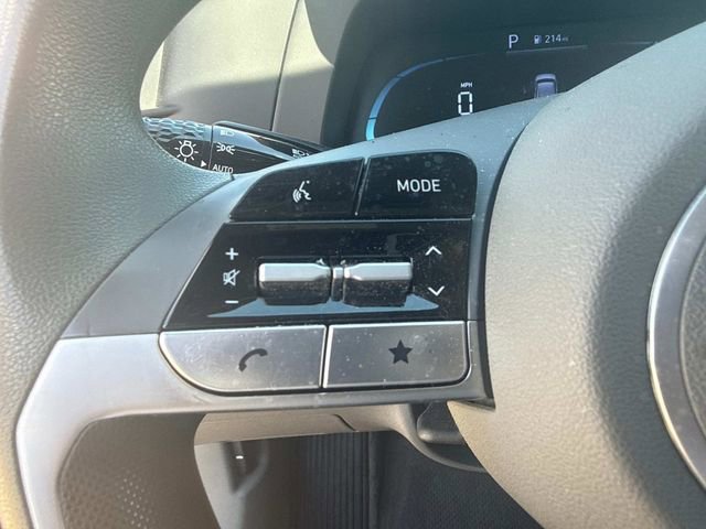 Used 2024 Hyundai Elantra SE image 29