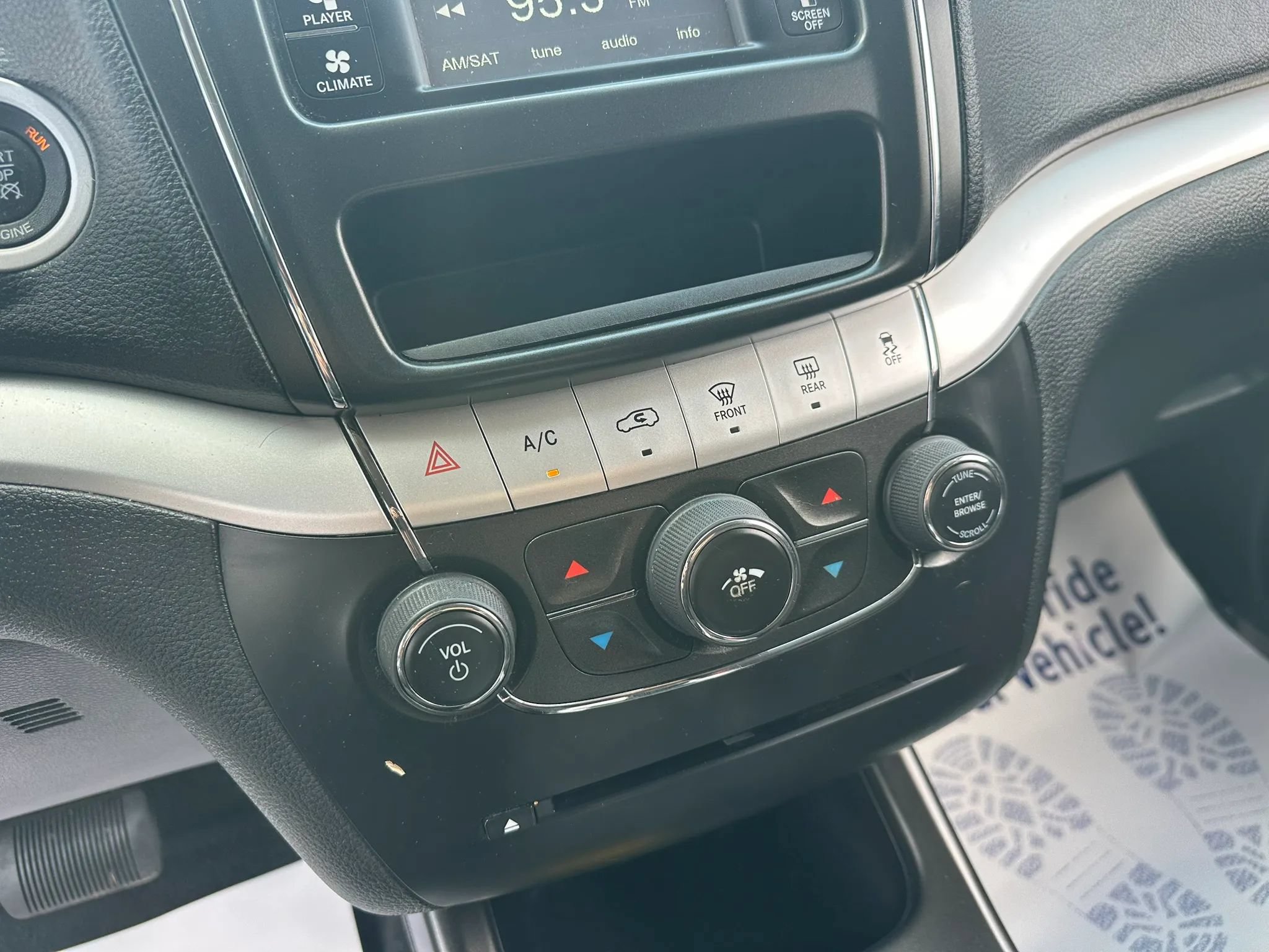 Used 2013 Dodge Journey SXT FWD image 25