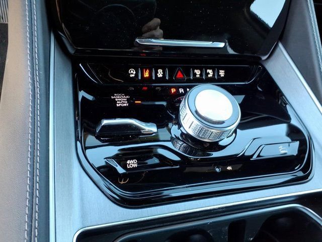 New 2026 Jeep Grand Wagoneer 4WD image 13