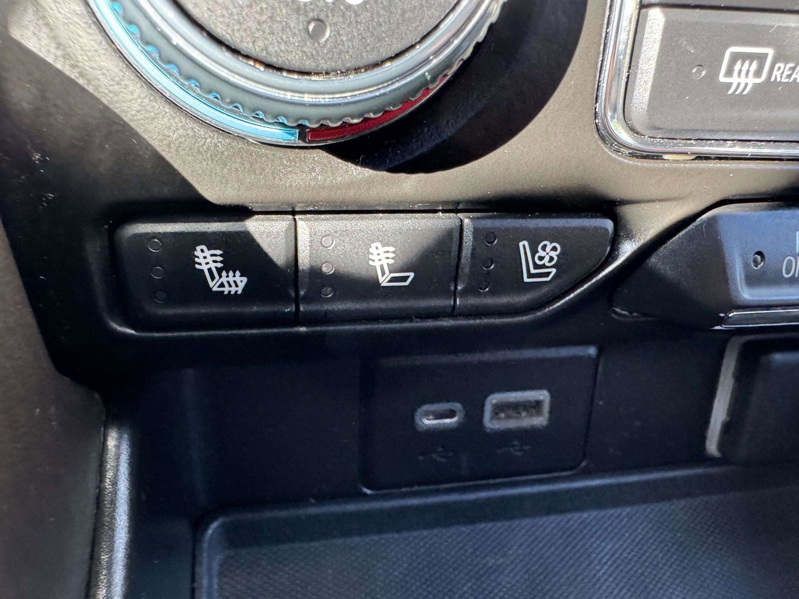 Used 2021 GMC Yukon SLT w/ SLT Luxury Plus Package image 59