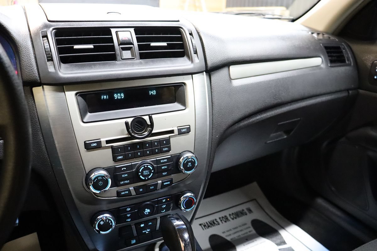 Used 2011 Ford Fusion SE w/ 201A Rapid Spec Order Code FWD image 39