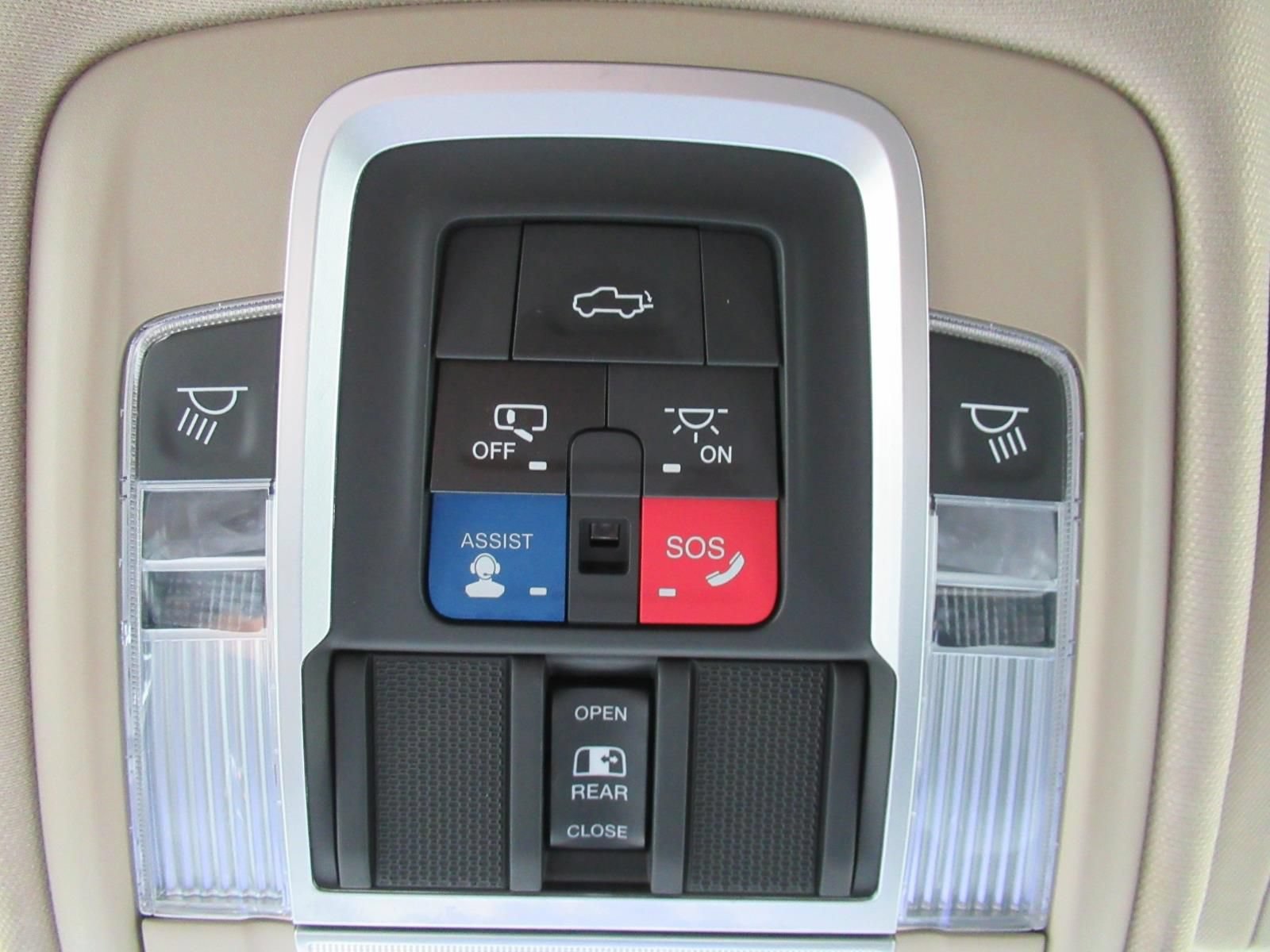 Used 2019 RAM 1500 Laramie AWD/4WD image 31
