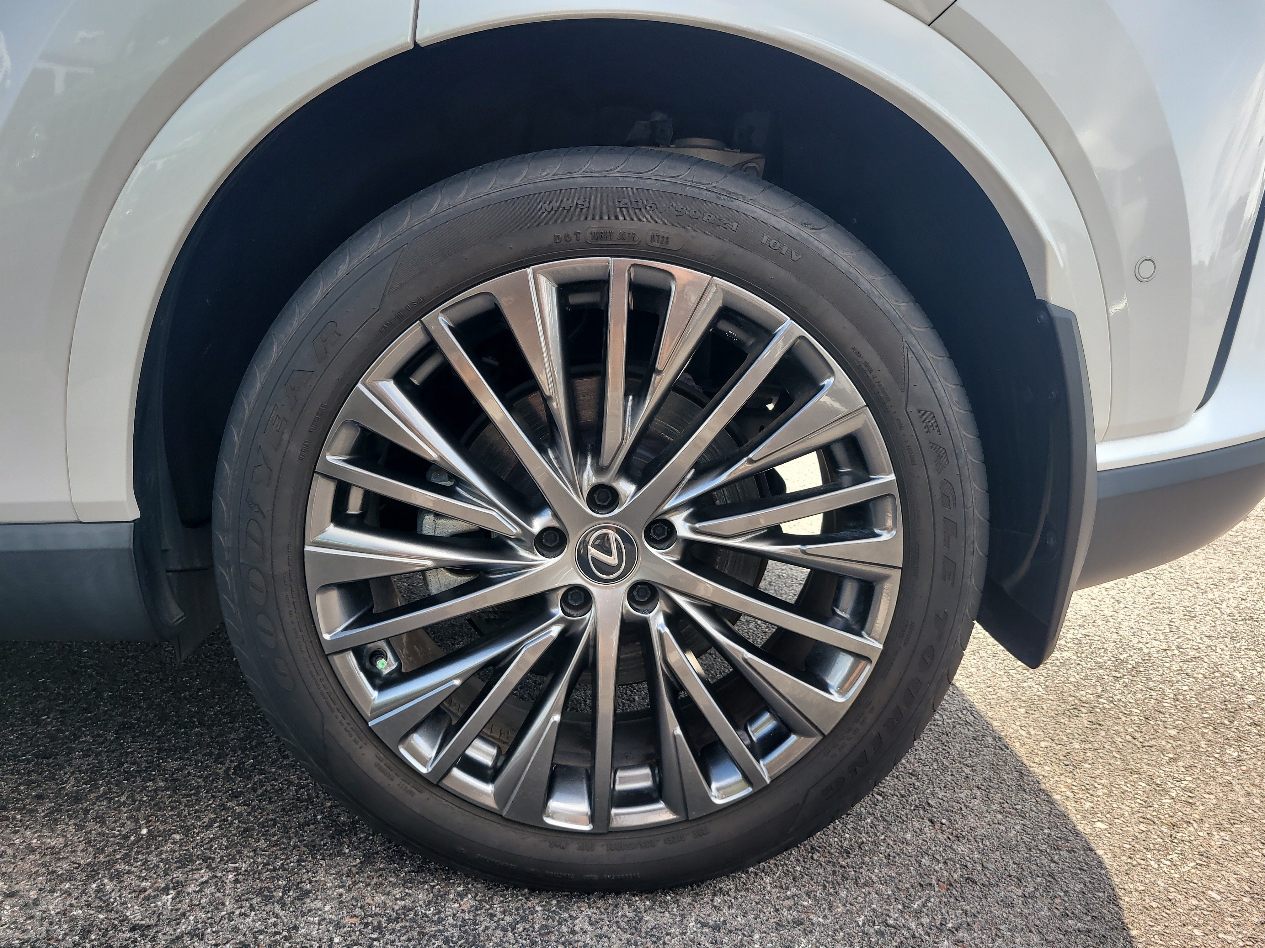 Used 2023 Lexus RX 350 FWD w/ Accessory Package (Z1) image 8