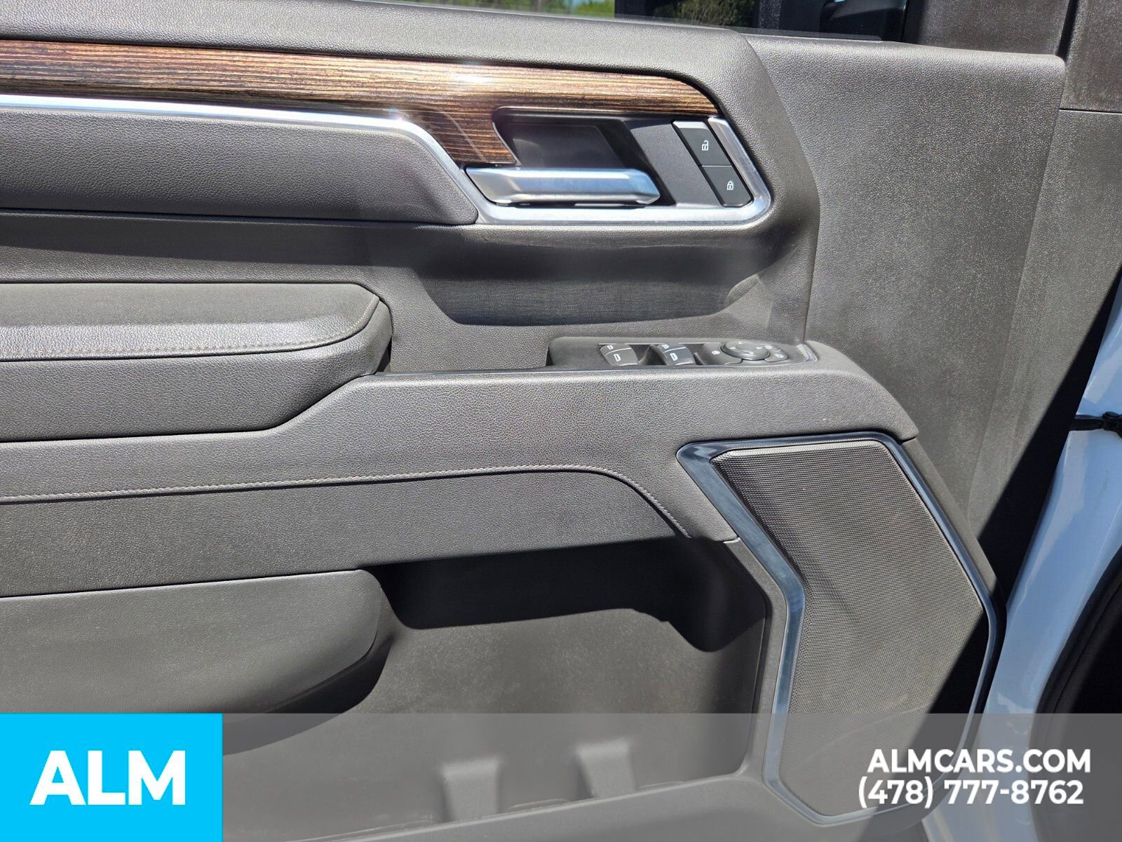 Used 2025 GMC Sierra 2500 SLE w/ SLE Convenience Package image 24