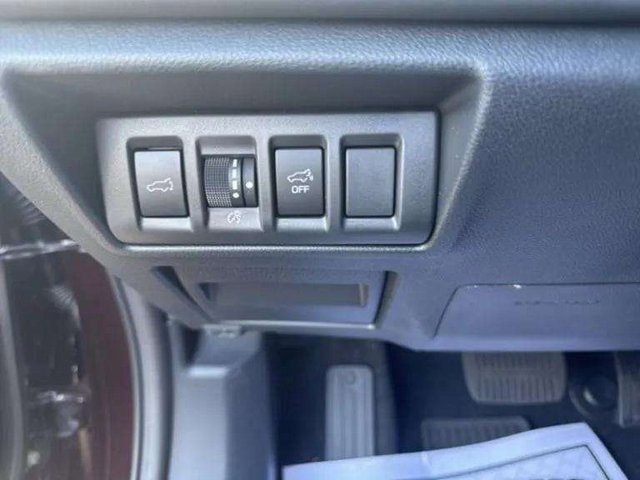 Used 2025 Subaru Outback Limited image 27