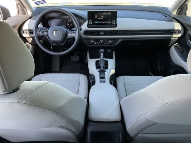 Used 2025 Honda HR-V LX image 9