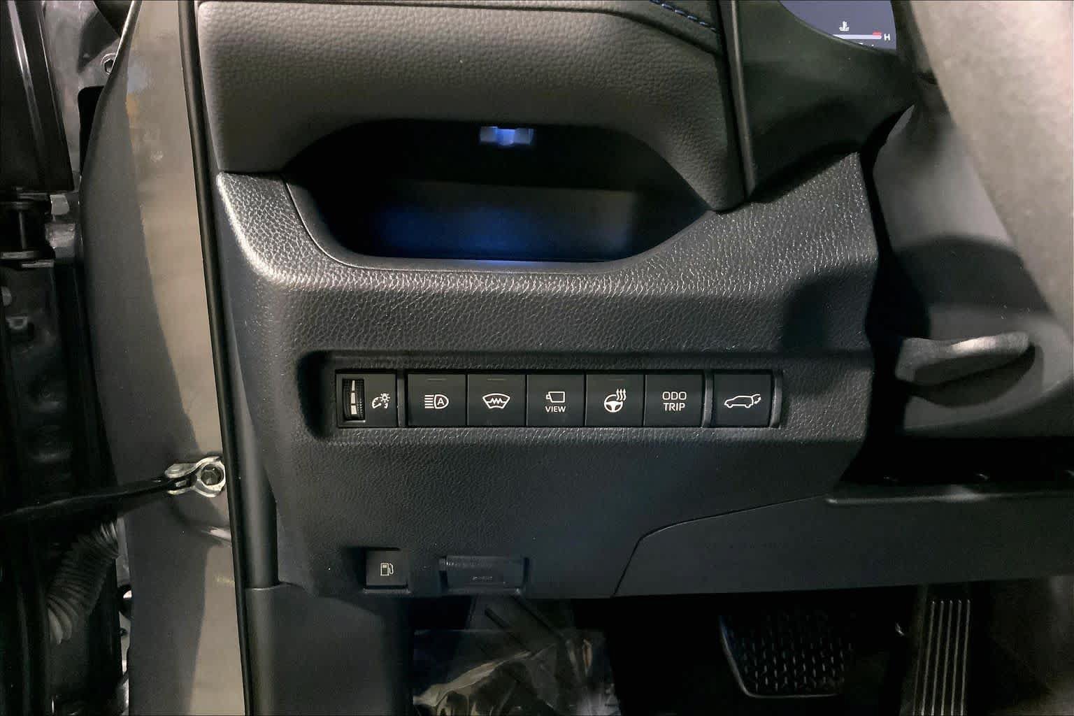 Used 2023 Toyota RAV4 XSE AWD/4WD image 35