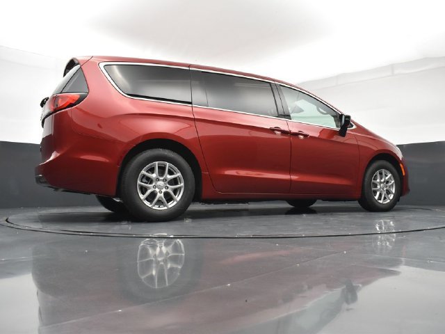 New 2026 Chrysler Voyager LX FWD image 24