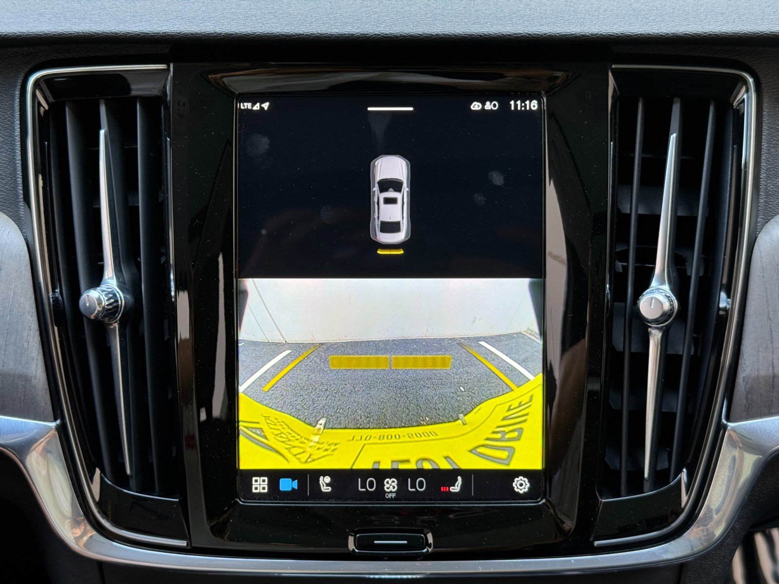 Used 2023 Volvo S90 B6 Plus w/ Protection Package Premier image 29