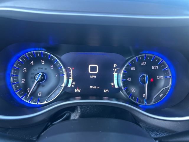 Used 2024 Chrysler Pacifica Touring-L FWD image 20