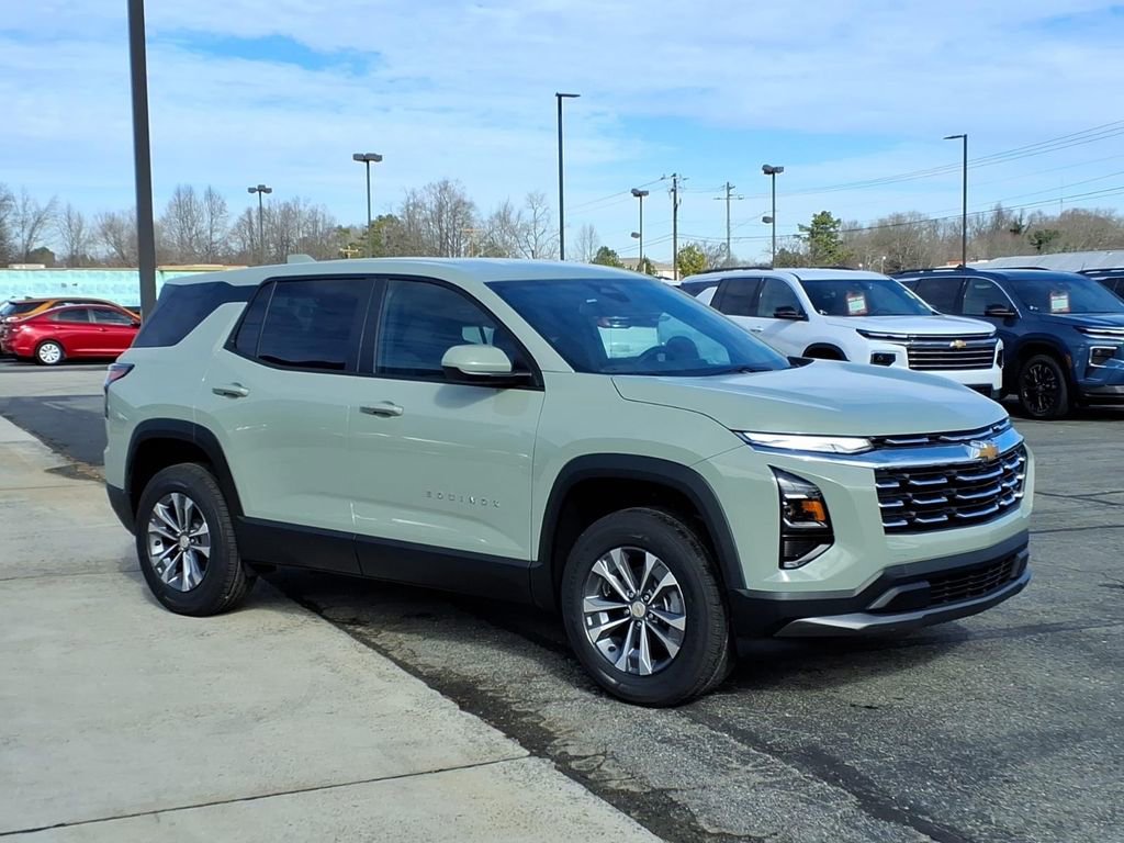 New 2026 Chevrolet Equinox LT image 3