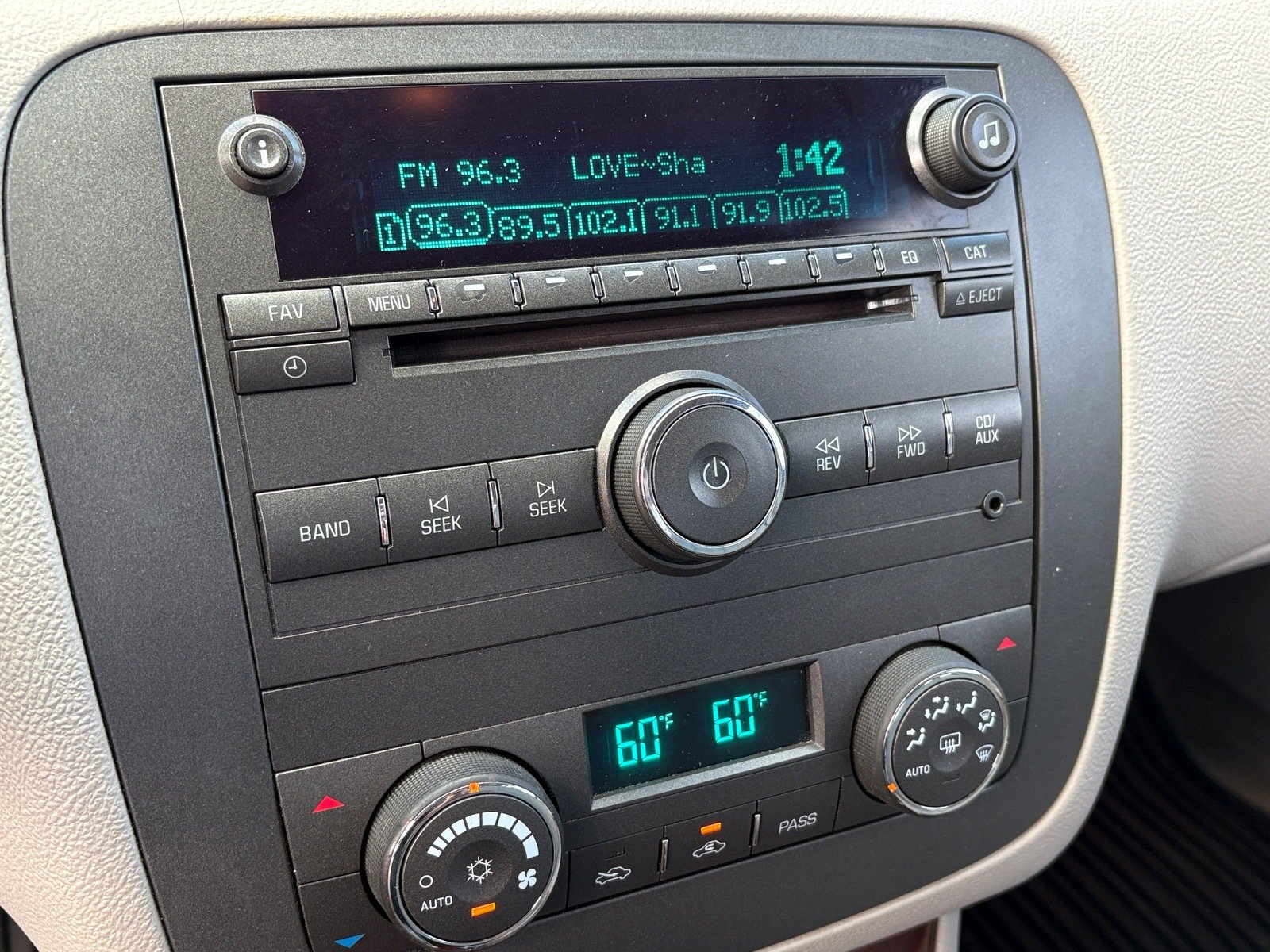 Used 2007 Buick Lucerne CXL FWD image 25