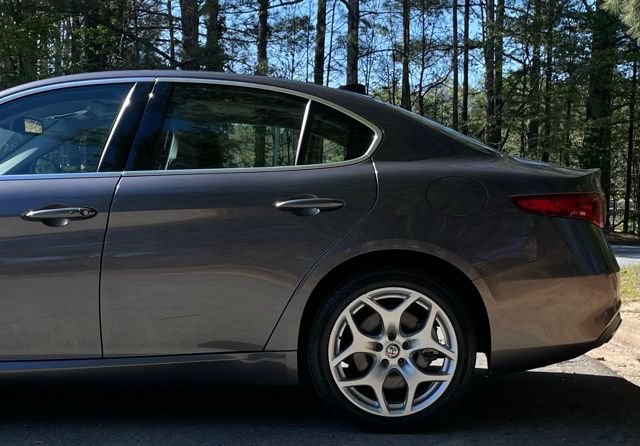 Used 2019 Alfa Romeo Giulia Ti AWD/4WD image 5