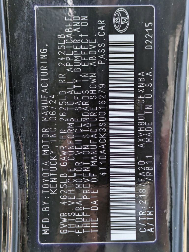 Used 2025 Toyota Camry LE image 35