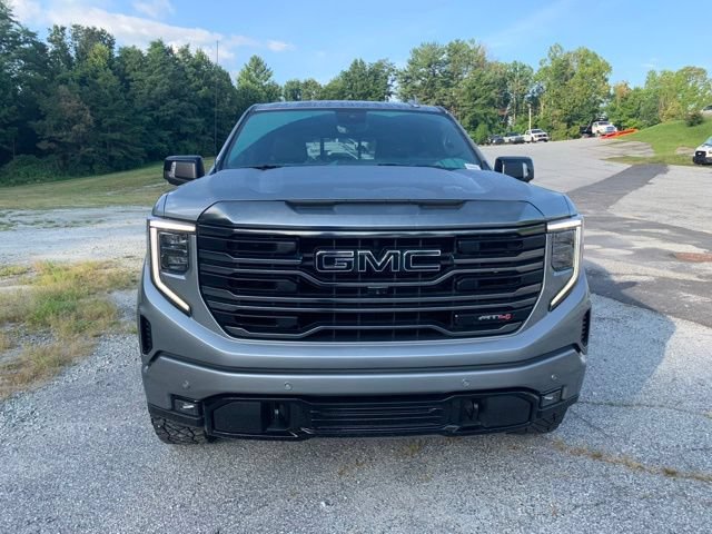 Used 2024 GMC Sierra 1500 AT4 w/ Technology Package AWD/4WD image 3