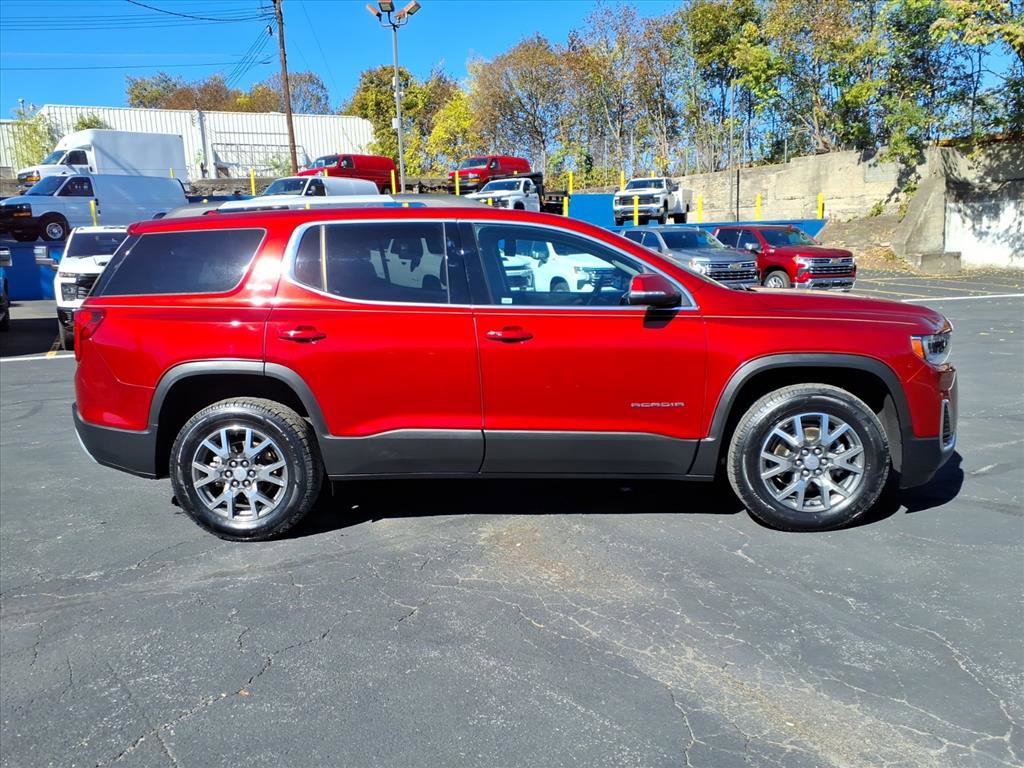Used 2023 GMC Acadia SLE w/ Driver Convenience Package image 2