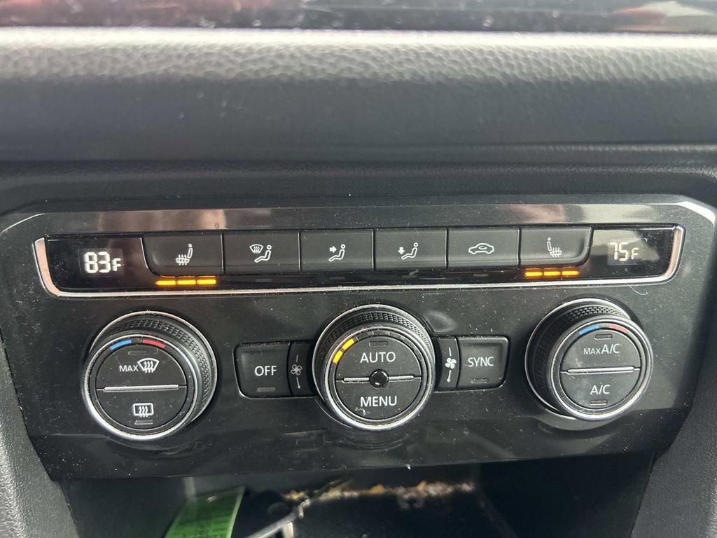 Used 2019 Volkswagen Tiguan SE w/ Panoramic Sunroof Package image 23