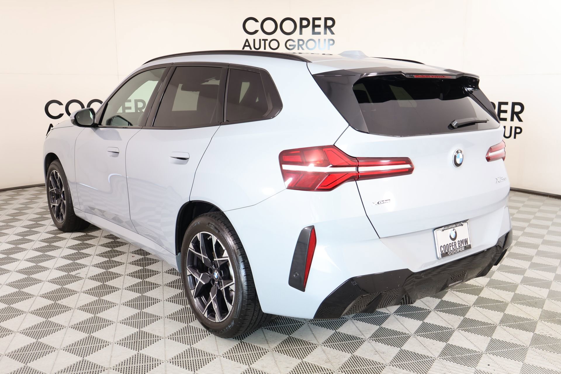 Used 2025 BMW X3 xDrive30i w/ Premium Package image 23