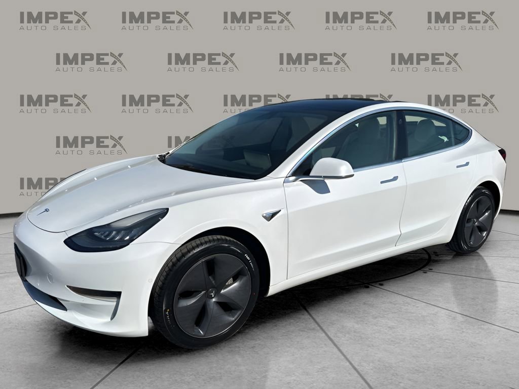 Used 2020 Tesla Model 3 Standard Range Plus image 1