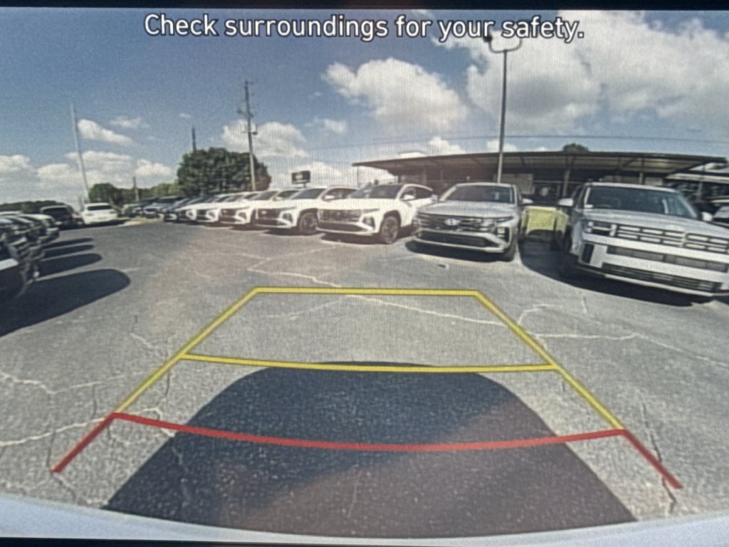 Used 2025 Hyundai Elantra SEL FWD image 29