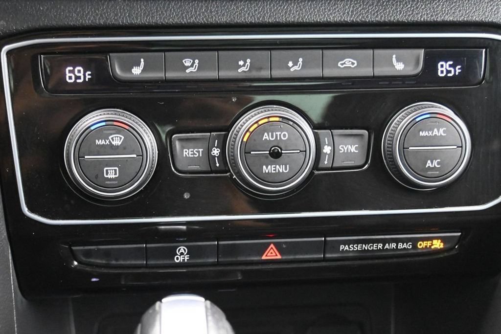 Used 2023 Volkswagen Atlas SEL AWD/4WD image 22
