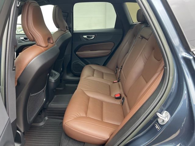 Certified 2023 Volvo XC60 B5 Plus w/ Climate Package image 25
