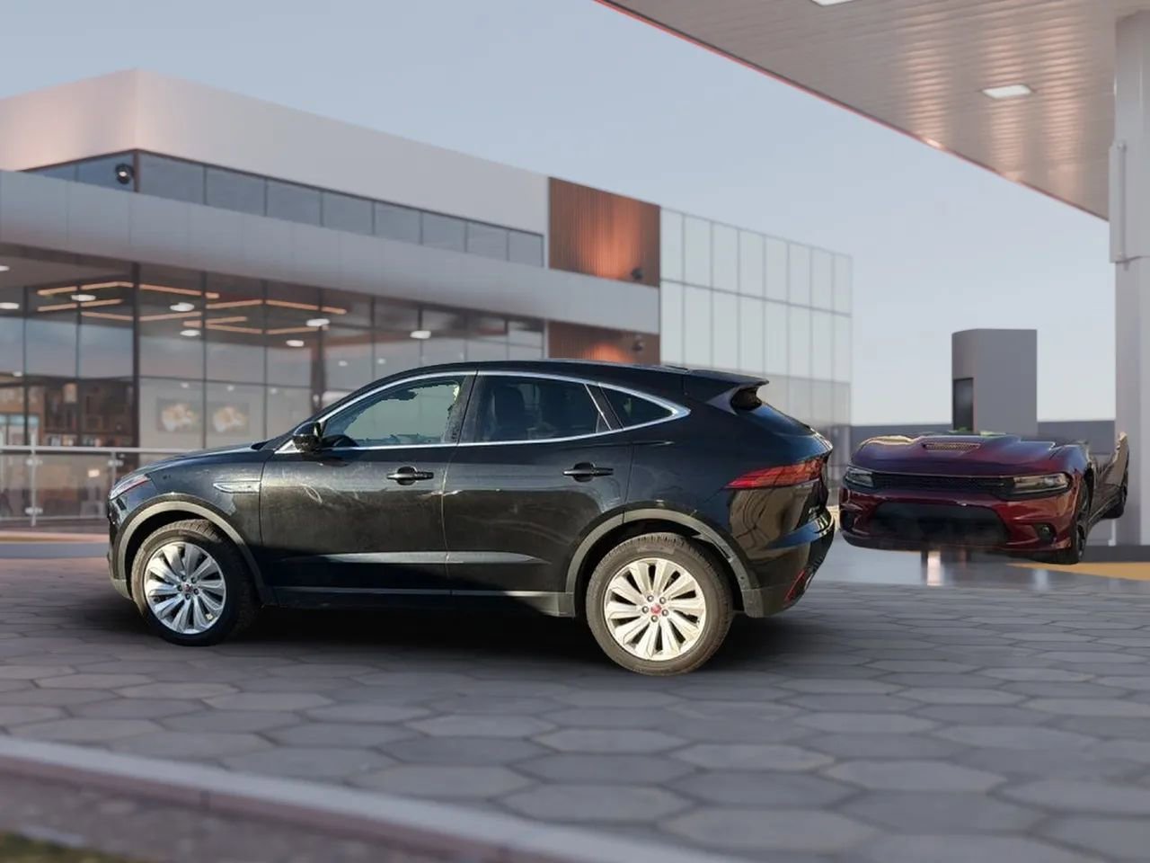 Used 2018 Jaguar E-PACE SE AWD/4WD image 4